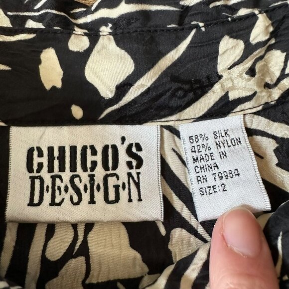 Chico's Design Womens 3/4 Sleeve Silk Blend Floral Print Button-Up Shirt Size 2 - Picture 2 of 6